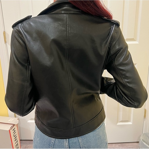 Akira stylish leather jacket - Picture 2 of 3